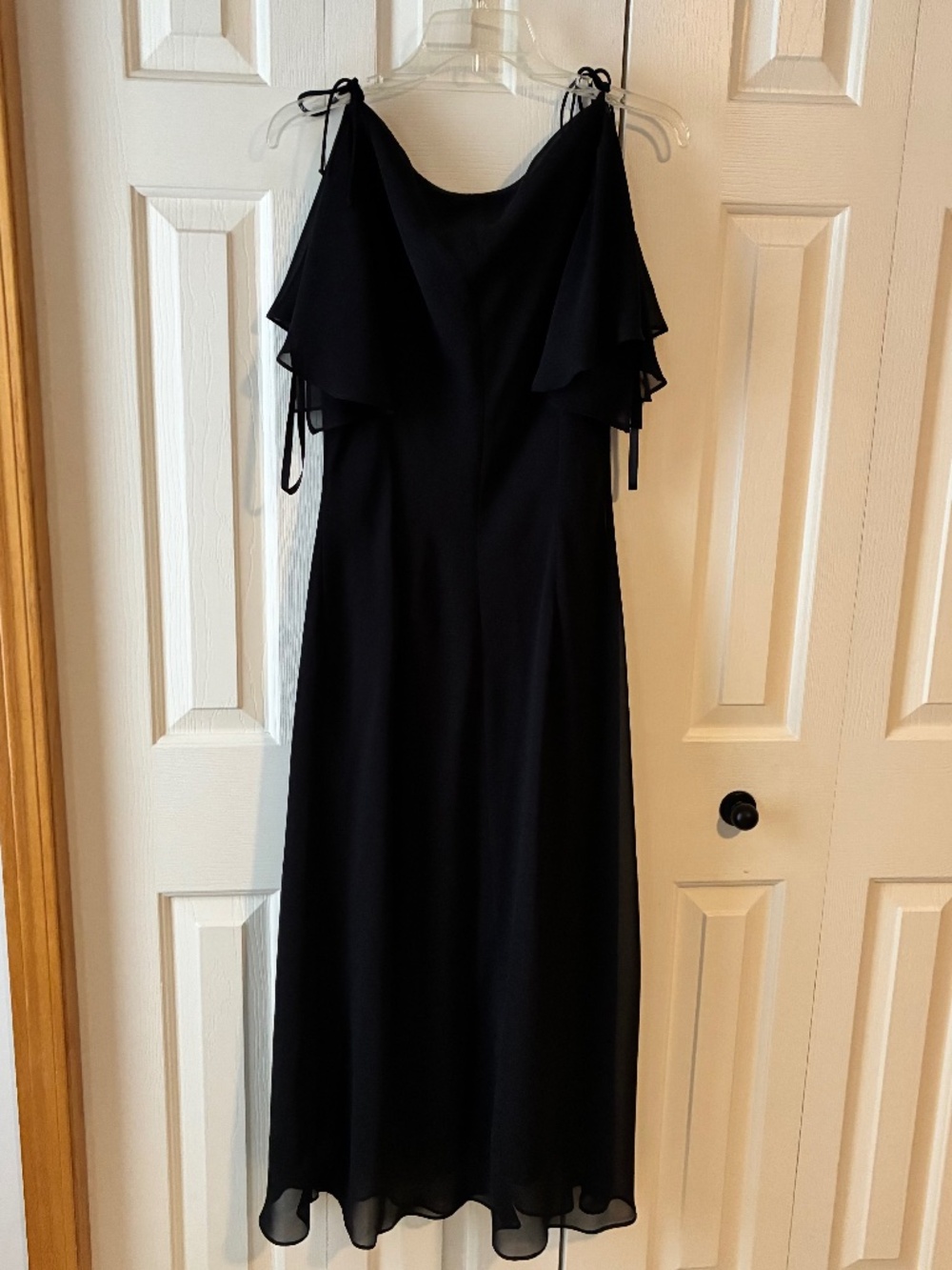 Evan-Picone Black Maxi Dress Adjustable Tie Shoulders Flutter Layers Size 12